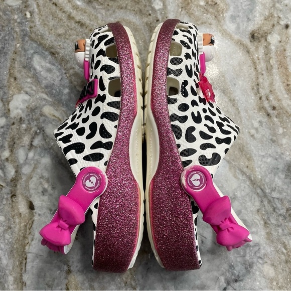L.O.L. Surprise!™ x Crocs Classic Diva Clog Junior 5 - Picture 6 of 11
